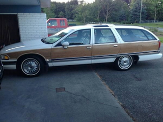 Illustration for article titled A 1992 Buick Roadmaster Estate for $3950?